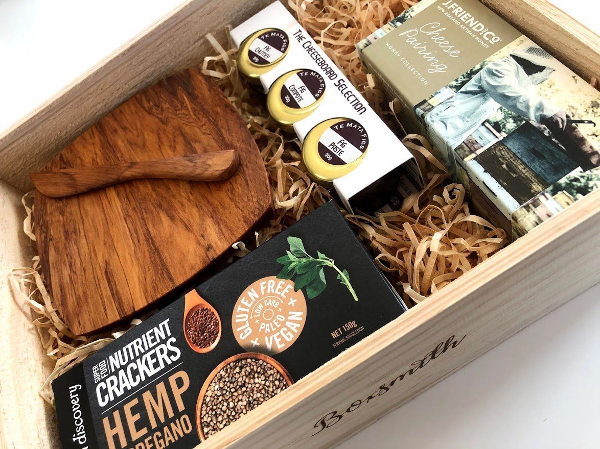 The Cheeseboard gift box & gift hamper features NZ made products. Perfect gift for dinner hosts or foodie gift. Easy delivery NZ wide